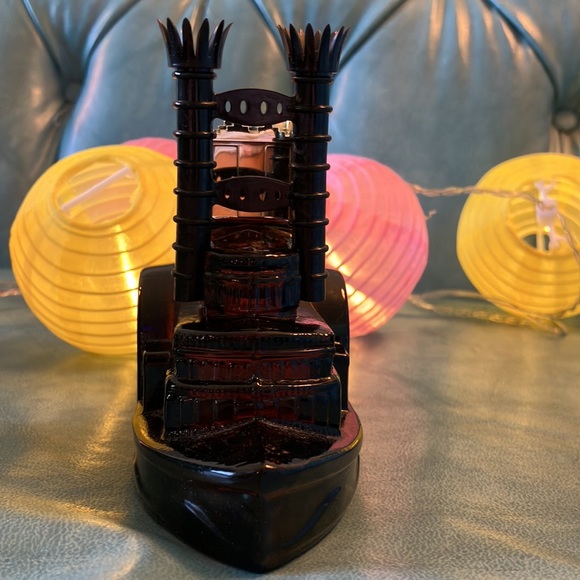 Avon “Side Wheeler” Bottle - Picture 3 of 9